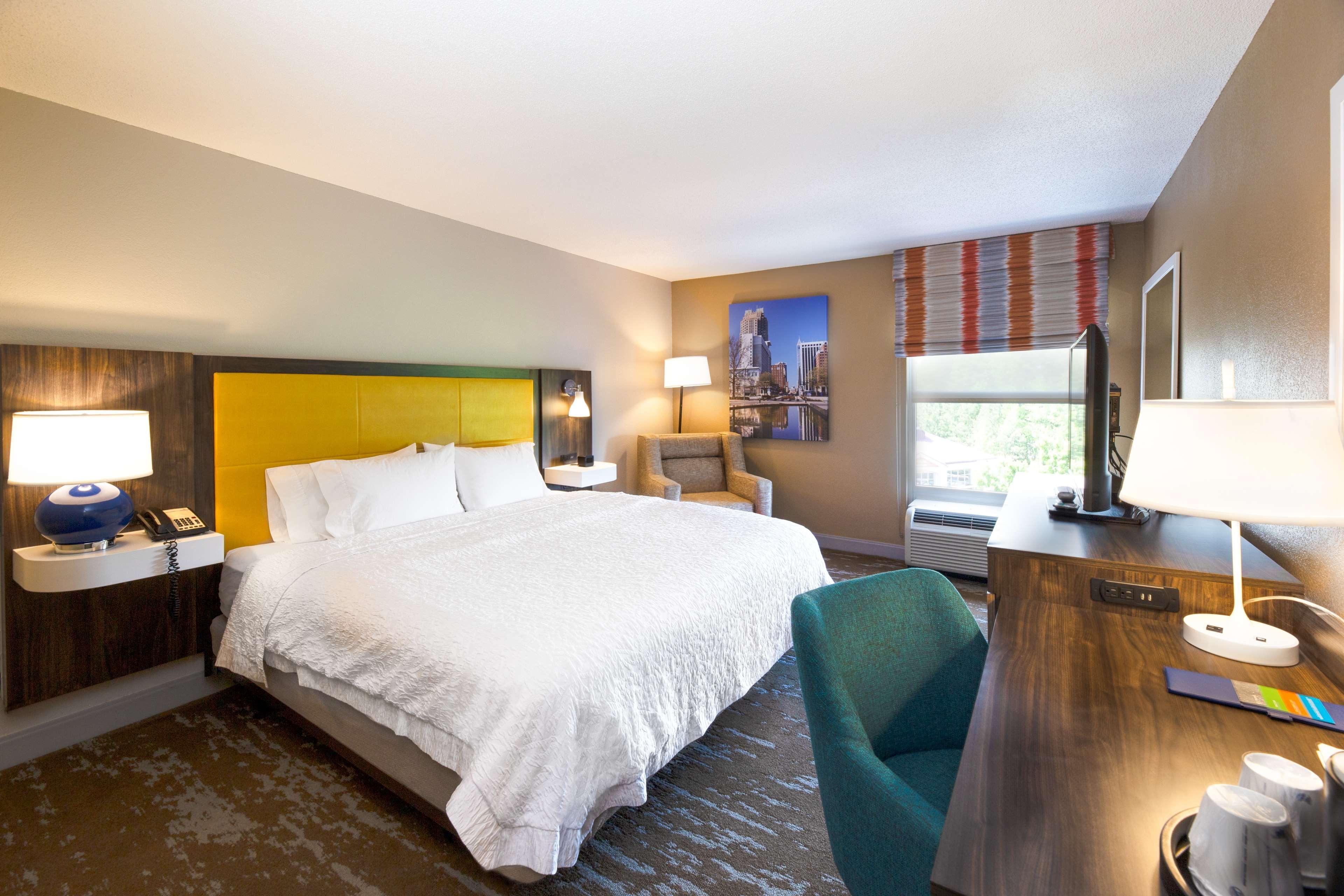 Hampton Inn & Suites Raleigh Cary Lenovo Center Eksteriør bilde