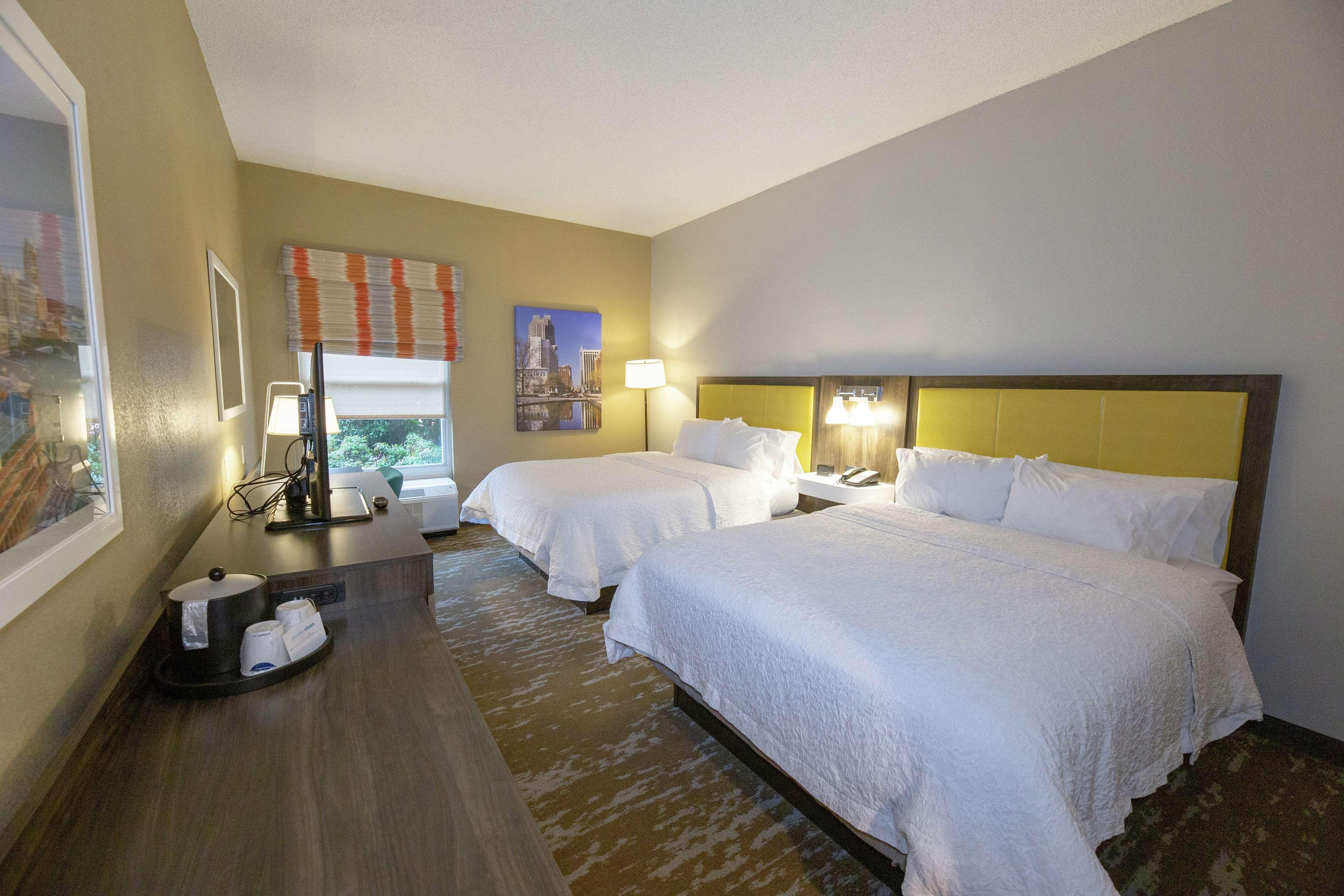 Hampton Inn & Suites Raleigh Cary Lenovo Center Eksteriør bilde