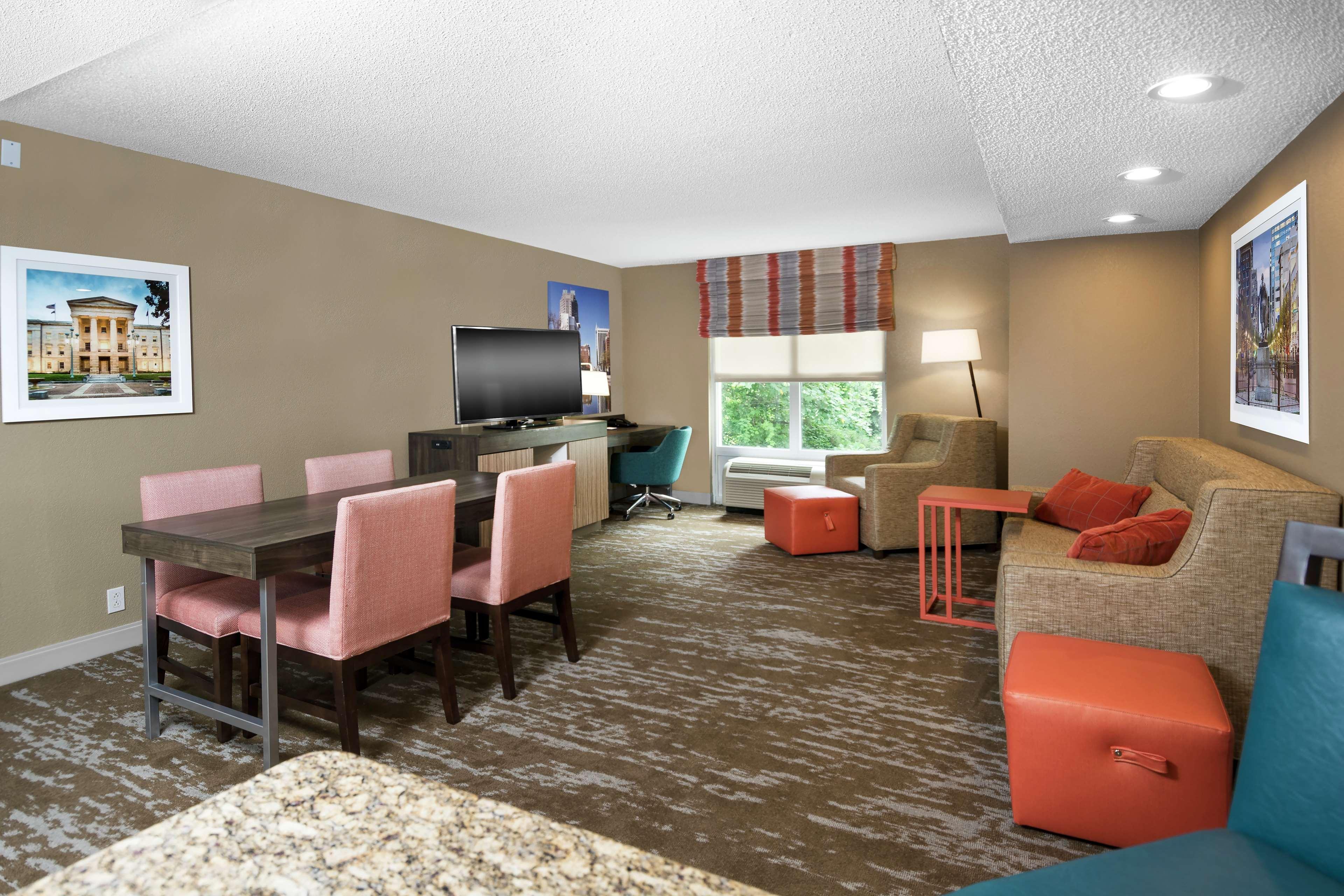 Hampton Inn & Suites Raleigh Cary Lenovo Center Eksteriør bilde
