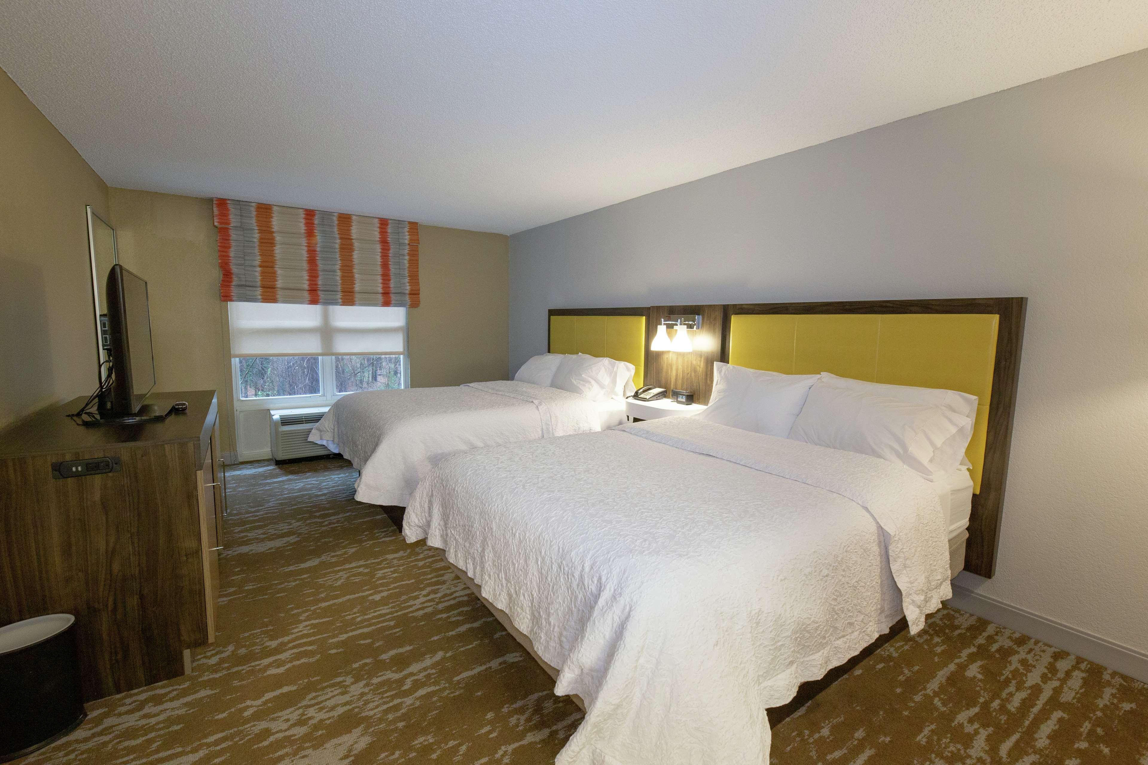 Hampton Inn & Suites Raleigh Cary Lenovo Center Eksteriør bilde
