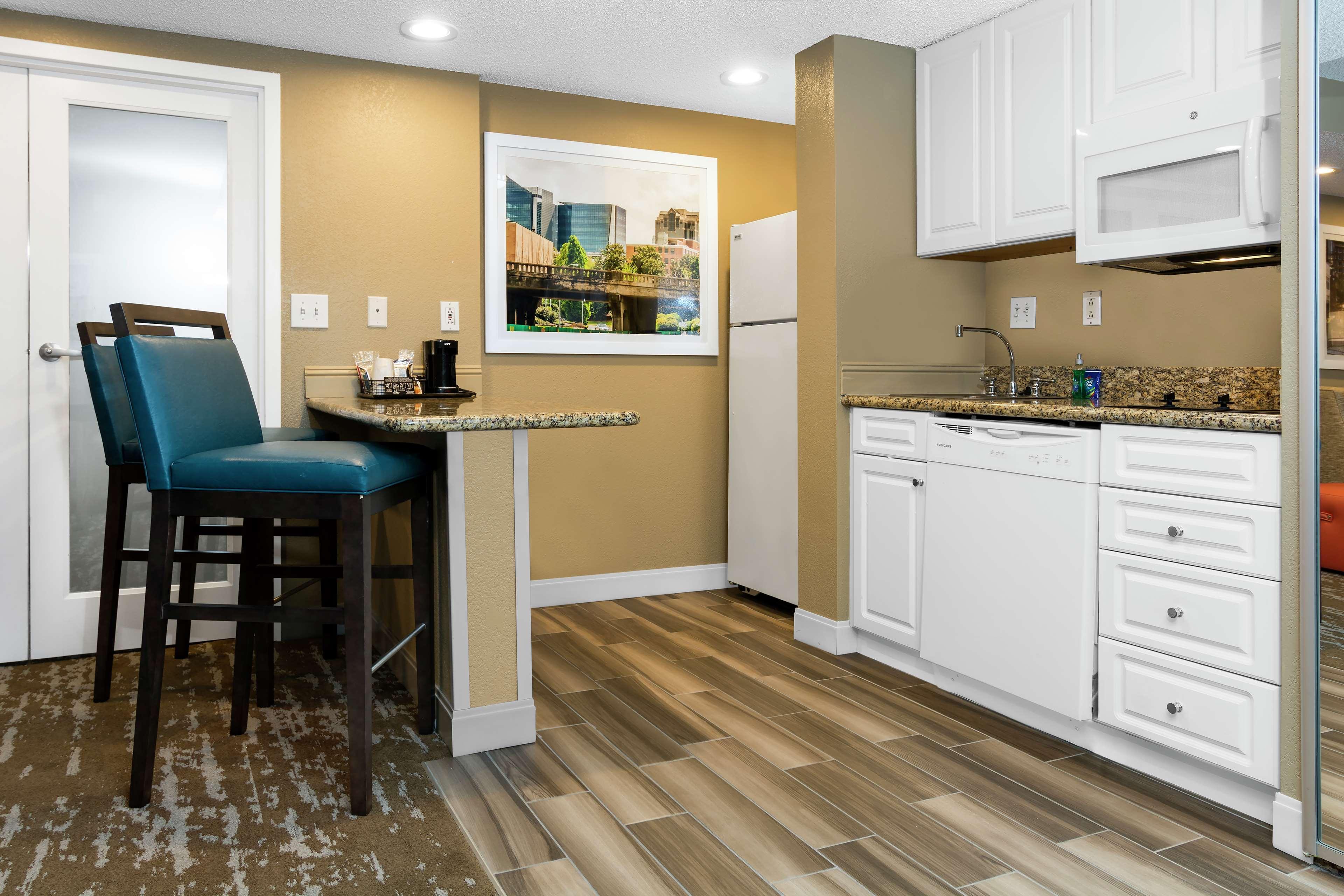 Hampton Inn & Suites Raleigh Cary Lenovo Center Eksteriør bilde