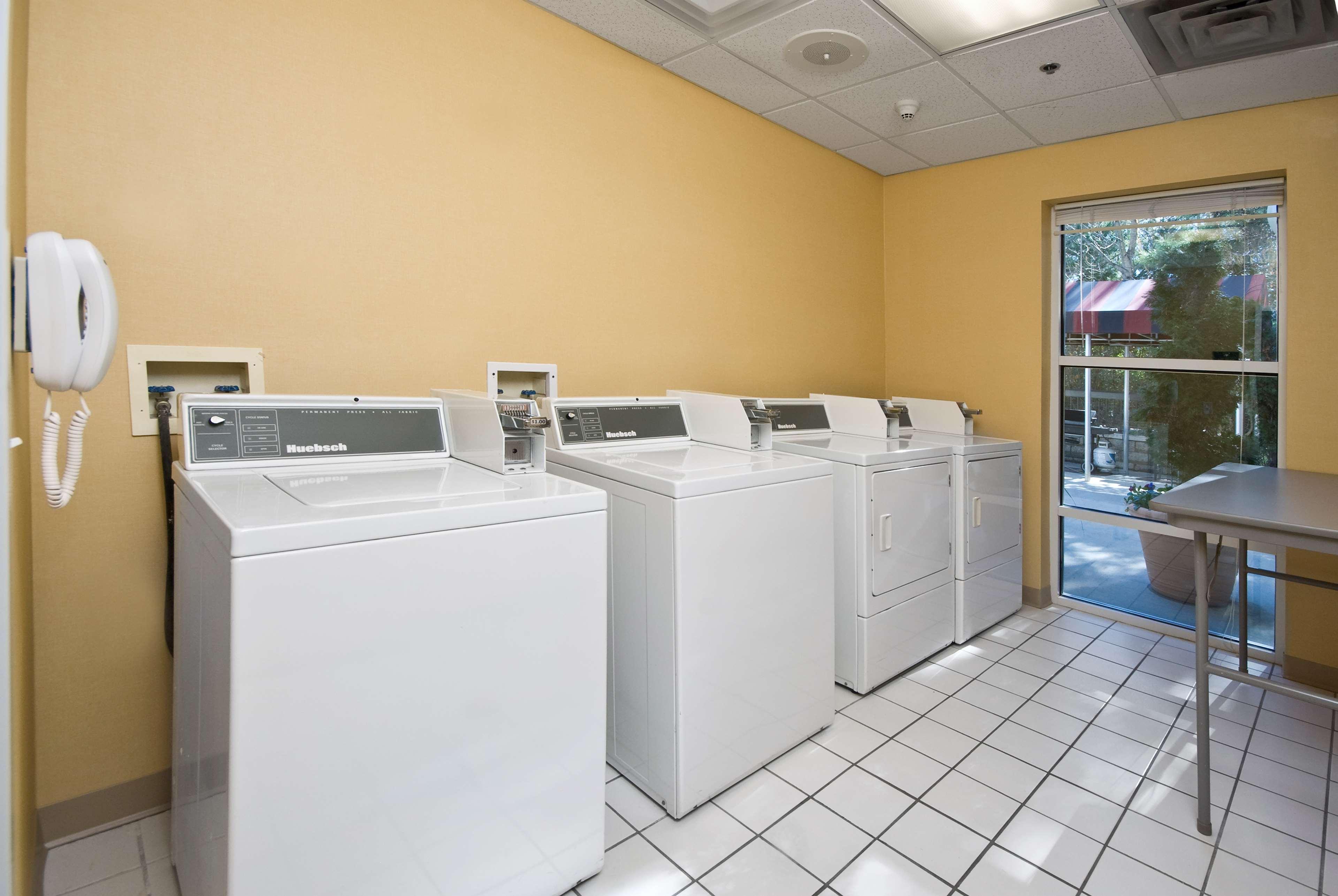 Hampton Inn & Suites Raleigh Cary Lenovo Center Eksteriør bilde