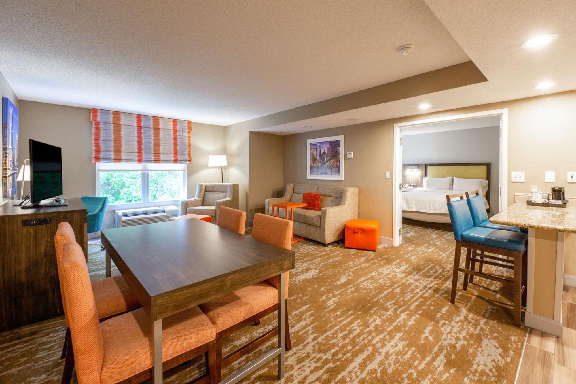 Hampton Inn & Suites Raleigh Cary Lenovo Center Eksteriør bilde