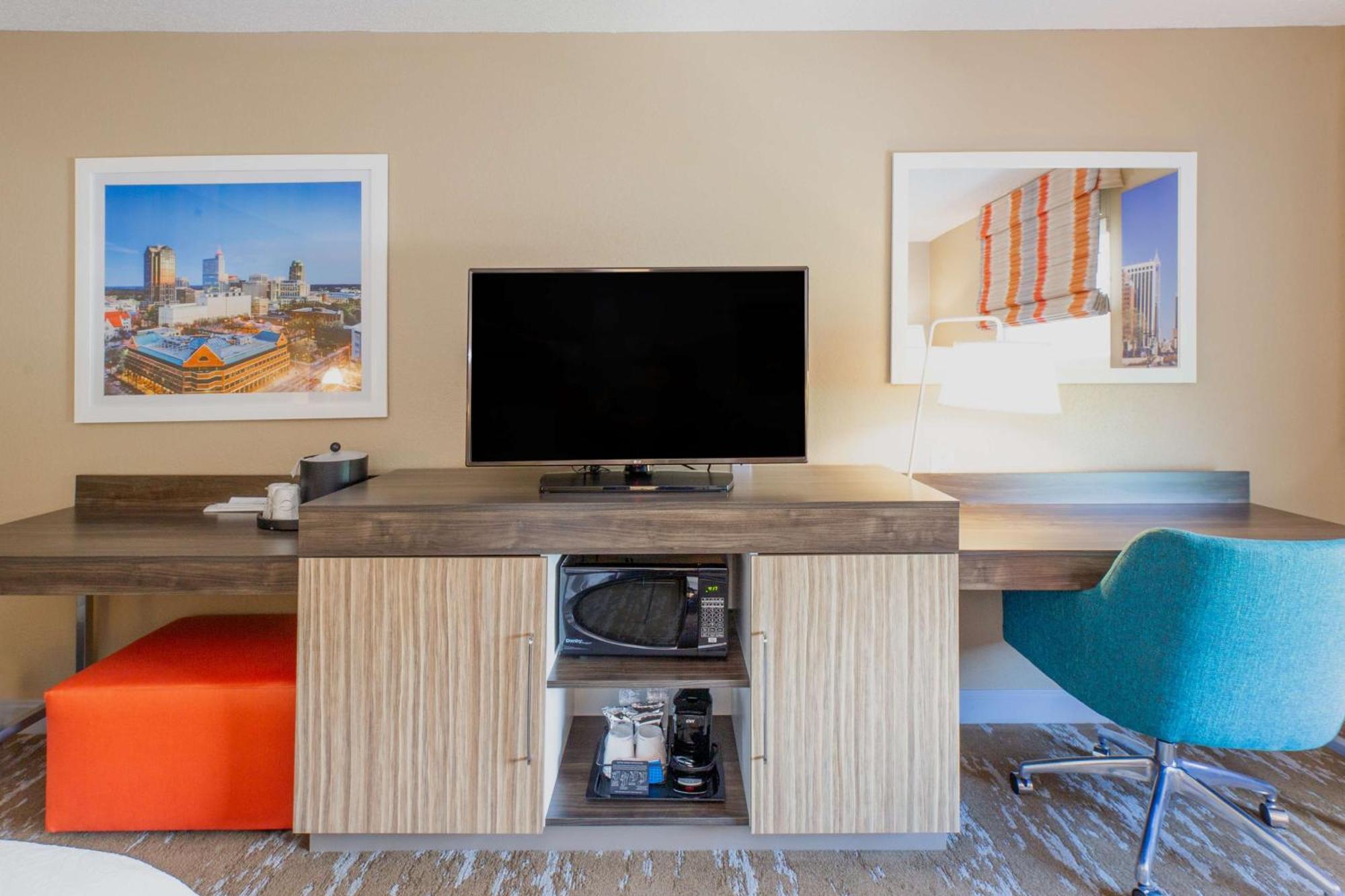 Hampton Inn & Suites Raleigh Cary Lenovo Center Eksteriør bilde
